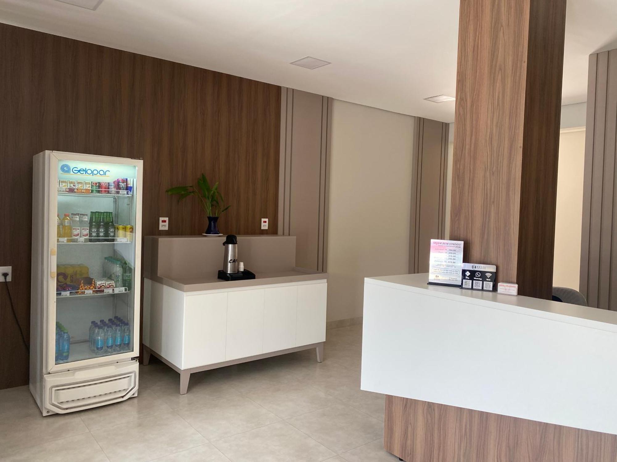 Hotel Colorado วีลเยนา ภายนอก รูปภาพ