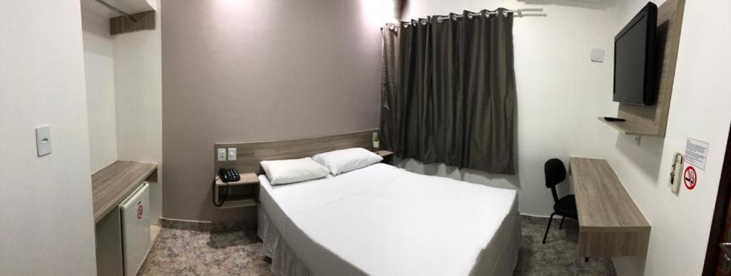 Hotel Colorado วีลเยนา ภายนอก รูปภาพ